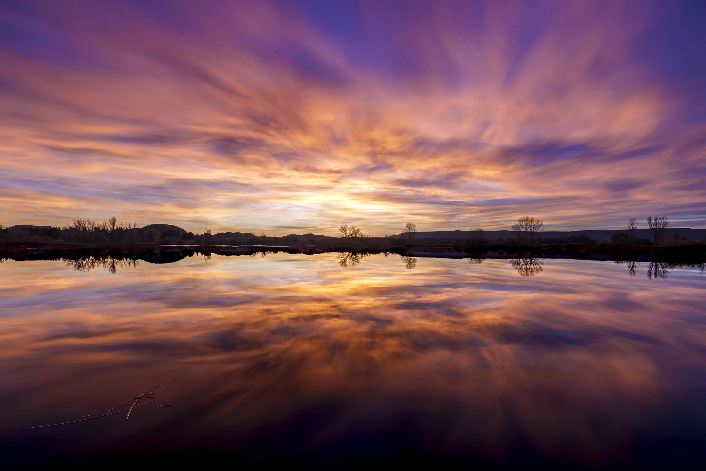 Banks Lake sunset reflection